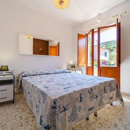 Il Tramonto Sulla Biodola Apartment *